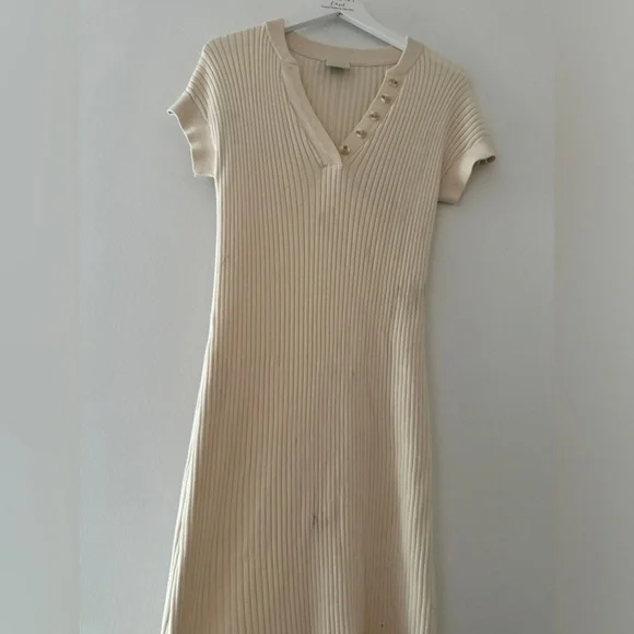 varley aria knit midi dress Varley Aria Short-Sleeve Knit Midi Dress at MarketFair Shoppes in Princeton, NJ